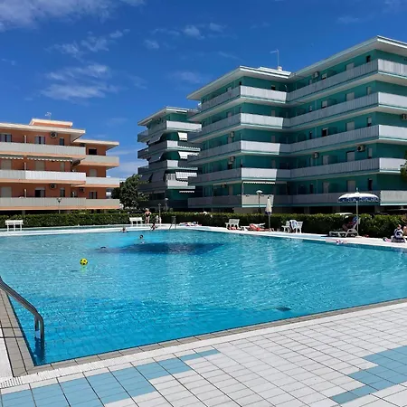 Experience Comfort By The Pool * Bibione