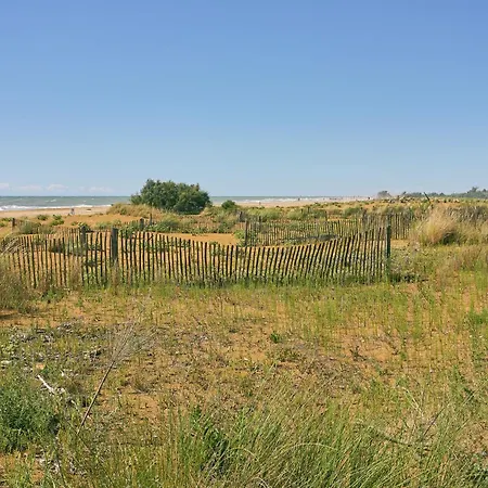 Experience Comfort By The Pool Апартаменты Бибионе